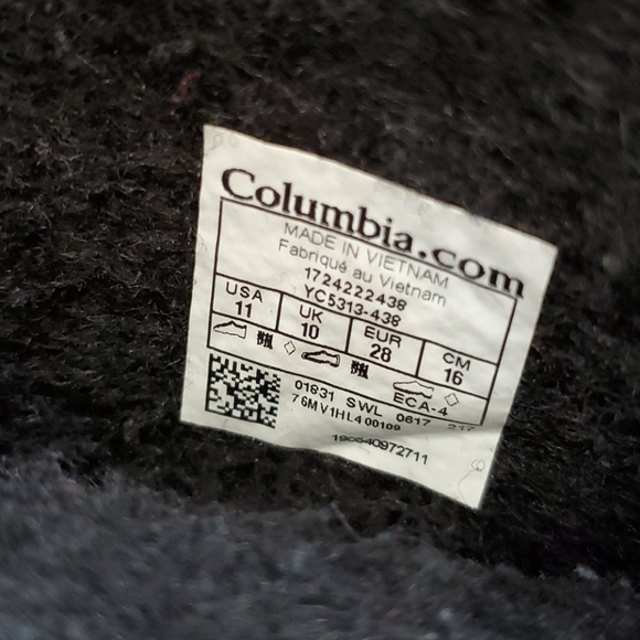 Columbia boots and scarf - Picture 5 of 5